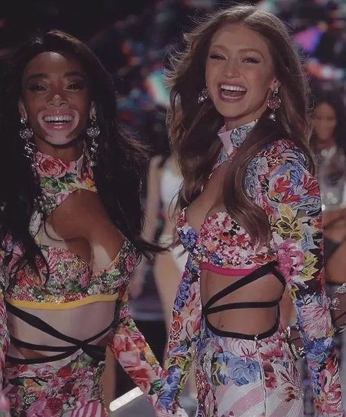 东北大棉袄吃瓜,吃瓜群众的时尚新宠  第2张